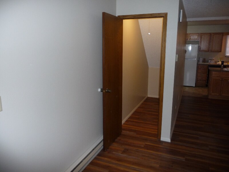 Building Photo - 1303 Mountain View St