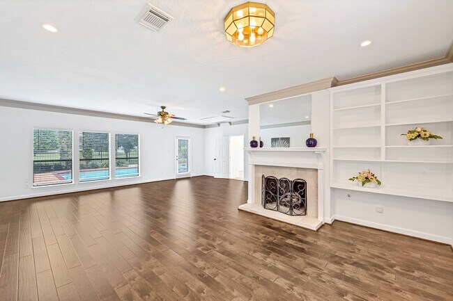 Building Photo - 21410 Ganton Dr