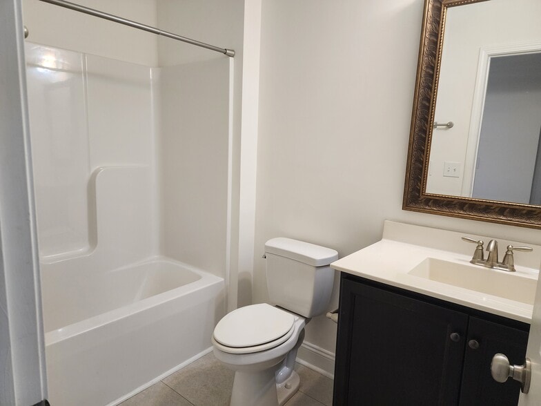 Building Photo - 1650 Bratton Ct