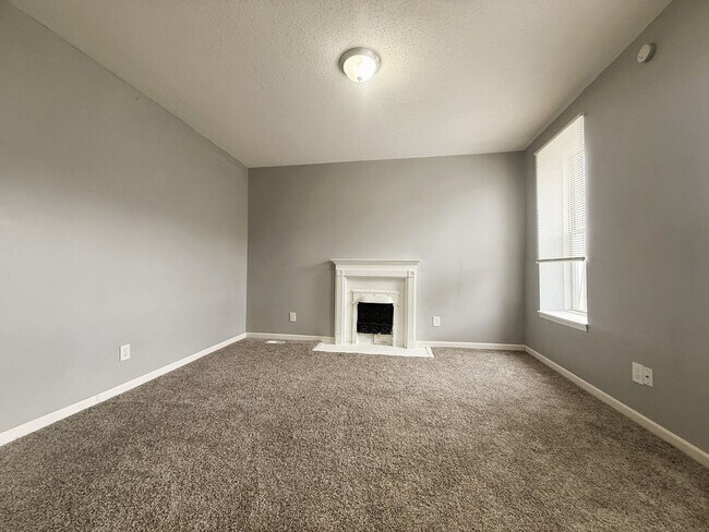 Building Photo - 5345 Wells Ave