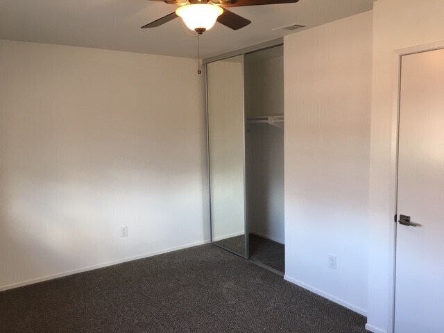 One of two Bedrooms w/ ceiling fan - 1517 Grandon Ave