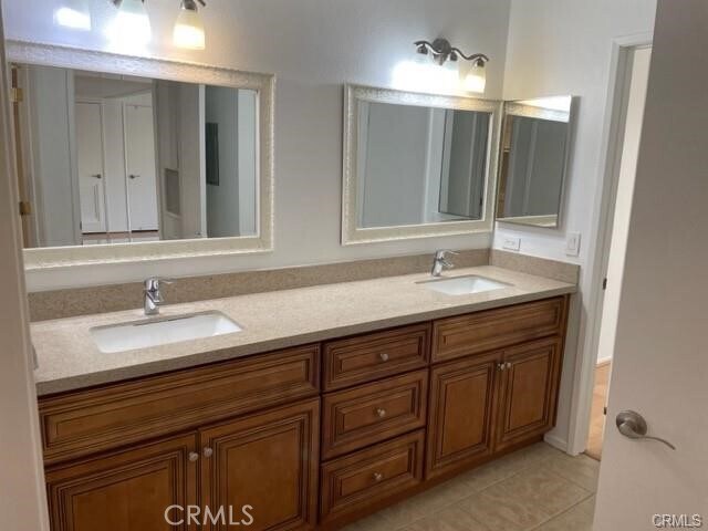 Building Photo - 25712 Le Parc