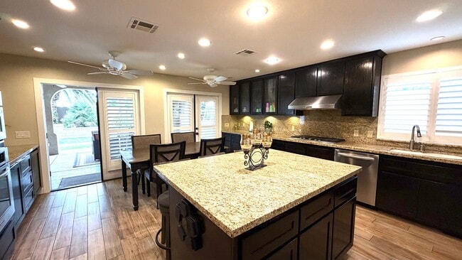 Building Photo - ?? Your Private Staycation Home with Resort-Style Backyard ??