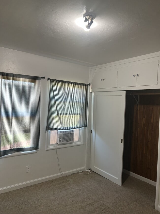 Building Photo - 1301 Higbee Dr