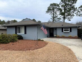 Building Photo - 6-month SUMMER rental within minutes of Wrightsville Beach!