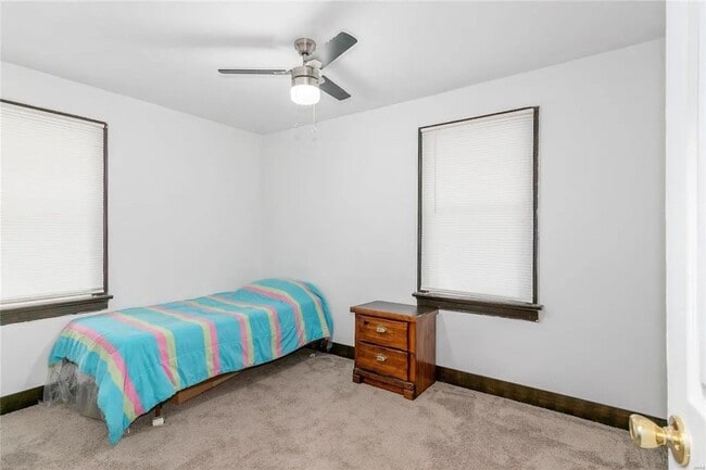 Building Photo - Charming 2-Bedroom Home