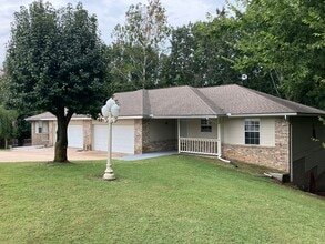 Building Photo - 8629 Golf Creek Dr