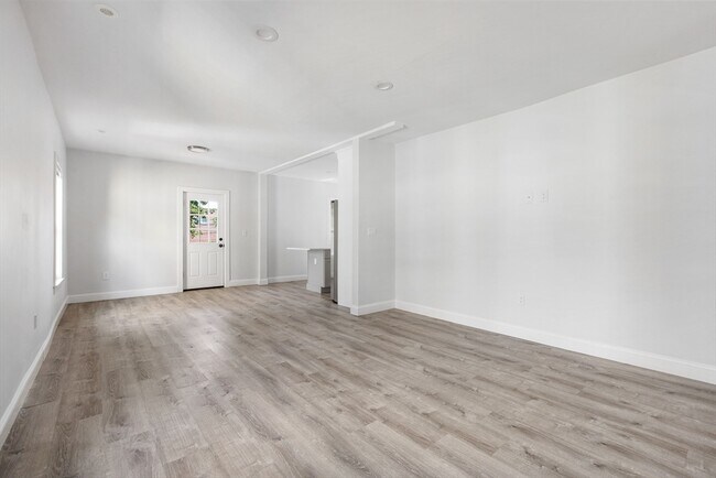Building Photo - 62-64-64 Edson St