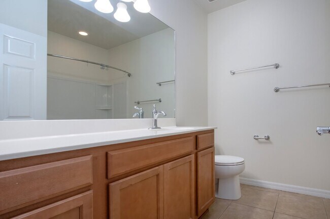 Building Photo - 3 Bedroom 2.5 Bath Townhome San Michele