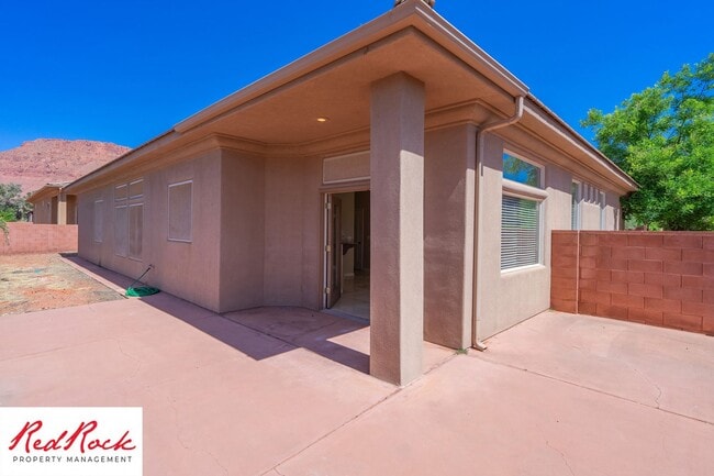 Building Photo - 3 Bedroom Home In Eagle Rock At Snow Canyon With Community Pools