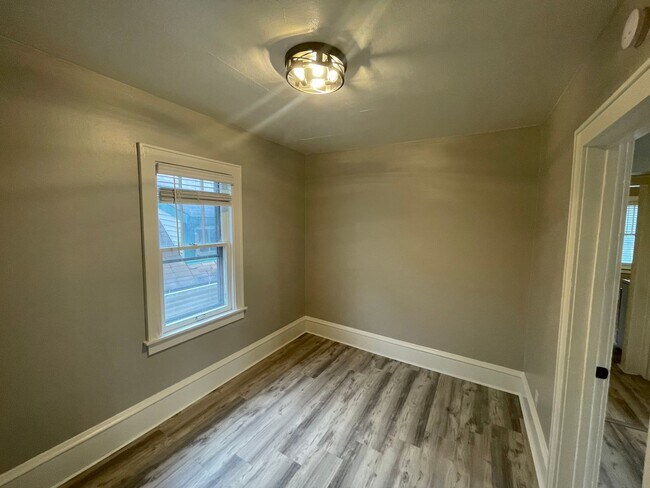 Building Photo - 1440 N 28th St