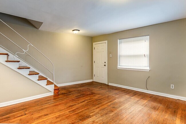Primary Photo - 2319 Chester St SE