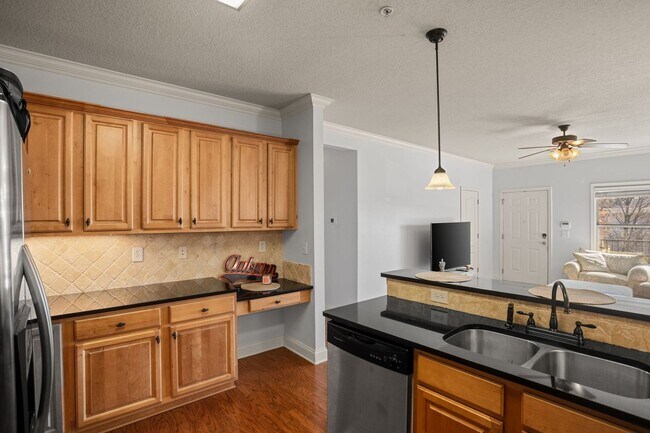 Building Photo - Plainsview Condo | 2 Bed 2 Bath