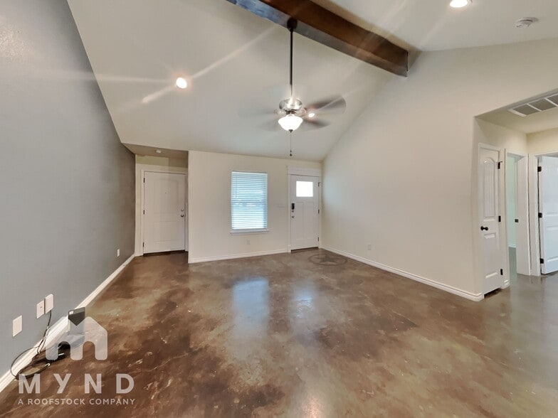 Building Photo - 2715 San Gabriel Dr