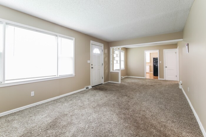 Building Photo - 10808 E 58 St