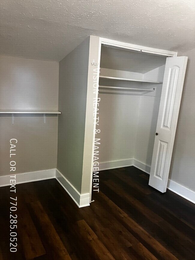 Building Photo - 3284 Stillwood Dr