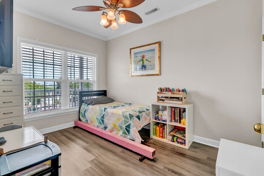 Bedroom 2, Rental will have 2 twin beds - 2393 Folly Rd
