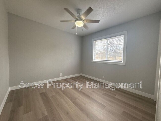 Building Photo - 1010 N 16th St