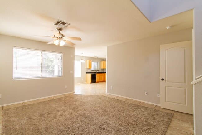 Building Photo - Discover Your Dream Home with a Fantastic Floorplan!