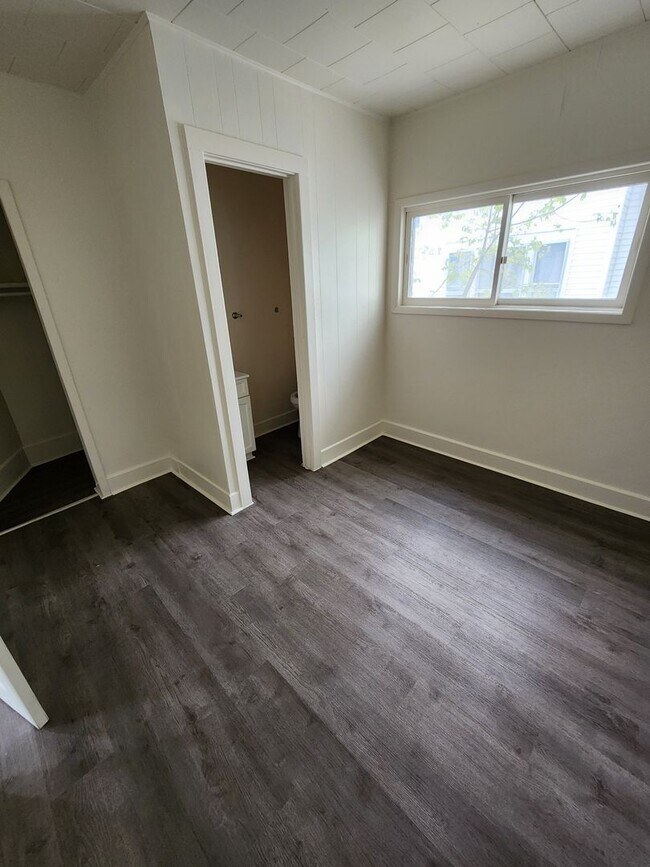 Building Photo - 511 S Michigan Ave