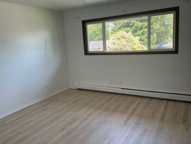 Building Photo - 1250000
