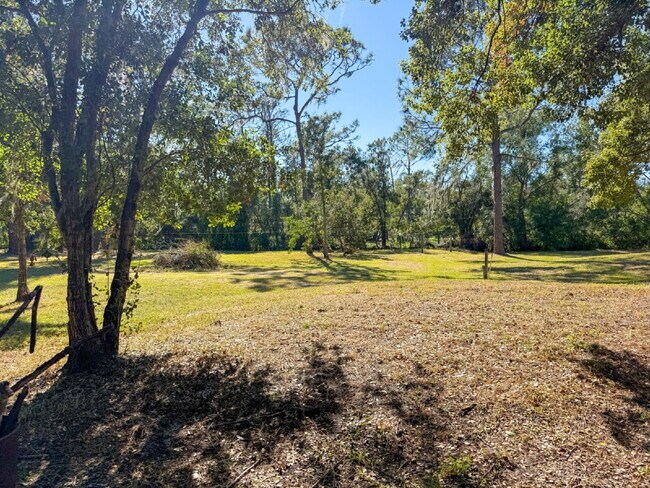 Building Photo - COUNTRY LIVING ON 5 ACRES WITH 3 BED, 3 BATH, BARN AND MODERN UPGRADES