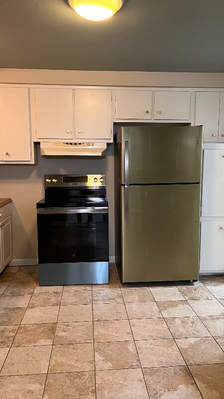 Building Photo - 25323 Orchard Lake Rd