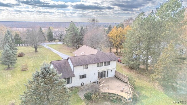 Building Photo - 6784 Bear Ridge Rd