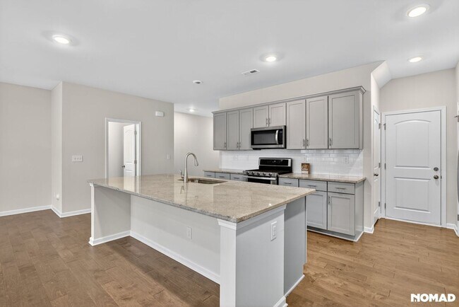 Building Photo - Spacious 3BR Townhome in Matthews