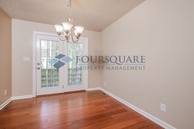 Building Photo - Charming Raleigh Home with Open Floor Plan, Fireplace & Back Deck