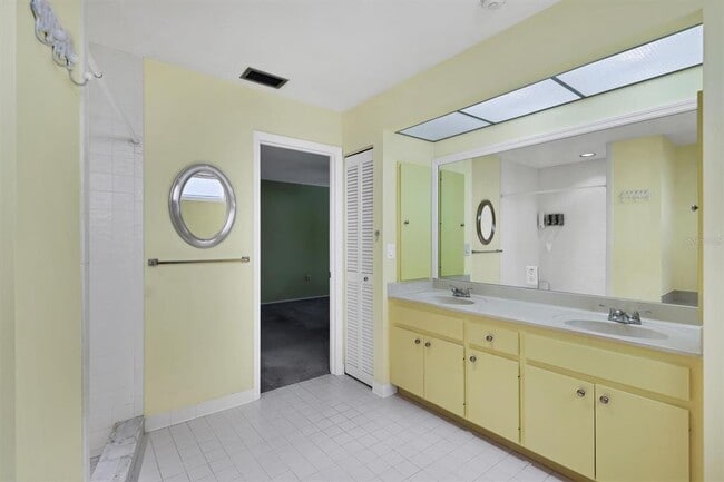 Building Photo - 3638 Glen Oaks Manor Dr