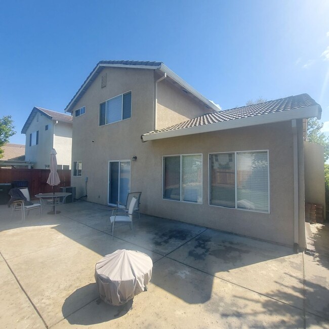 Building Photo - Natomas Park, spacious 3 bedroom with larg...