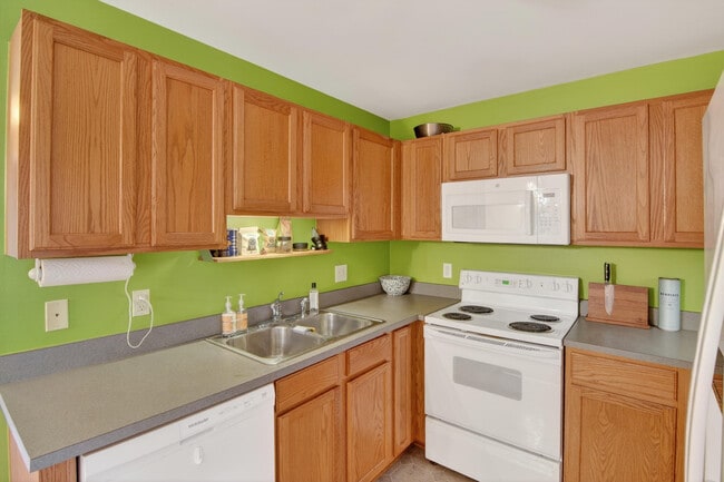 Building Photo - 1930 Lindsay Ln