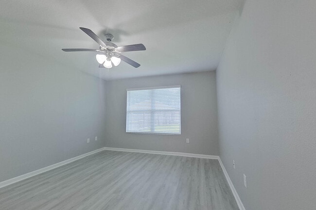Building Photo - 128 Swallowtail Ln