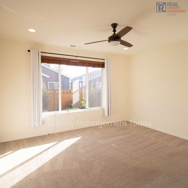 Building Photo - Beautiful 2 Bed Rambler! 55+ Community!