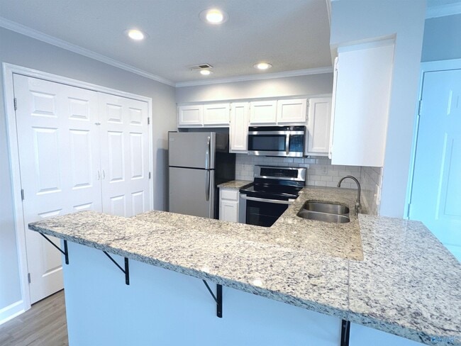 Building Photo - 258 Waters Edge Ln