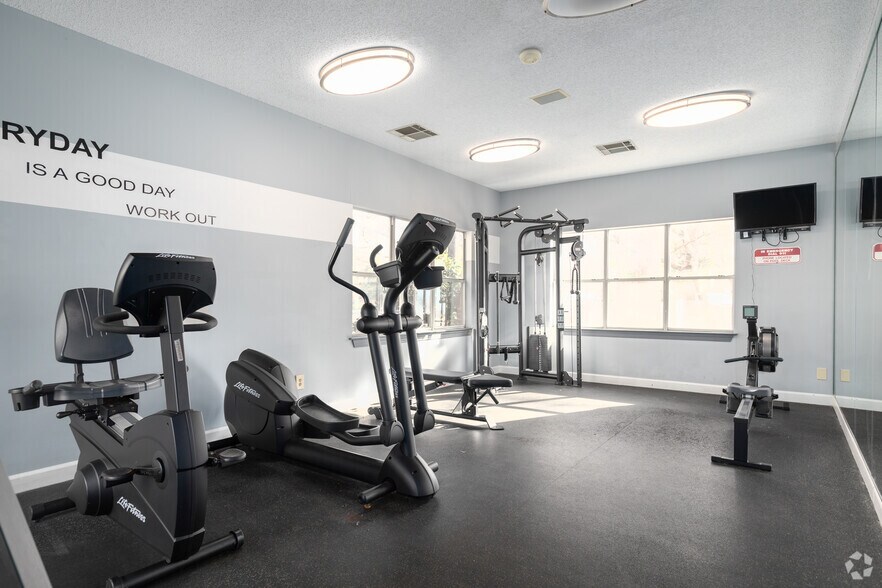 Fitness Center - OLD Hunters Chase