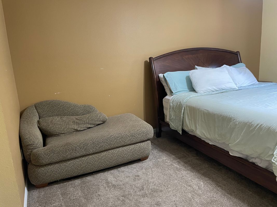 Building Photo - 562 SE Walters Terrace