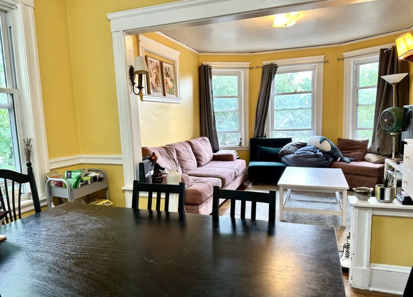 Primary Photo - 225 Summer St