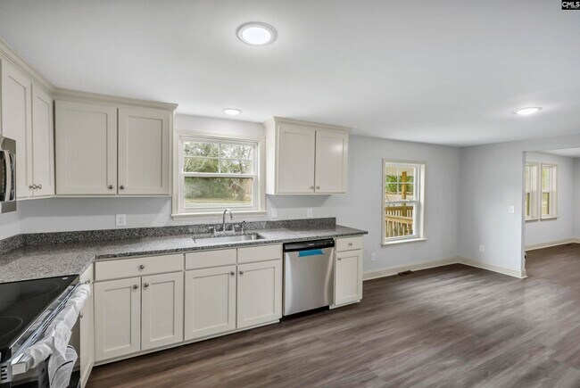 Building Photo - 152 Robin Rd