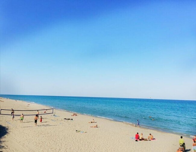 Building Photo - 924 SW 9th St Cir