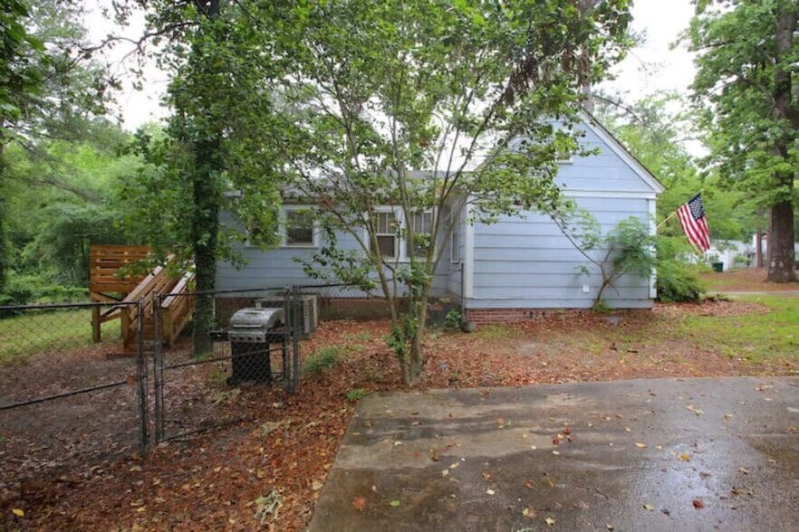 Building Photo - 105 Partridge Dr