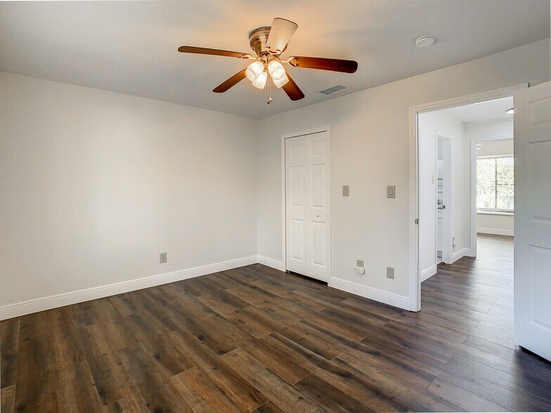 Building Photo - 9027 Pebble Creek Dr
