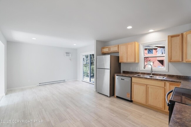 Building Photo - 458 Country Pl Dr