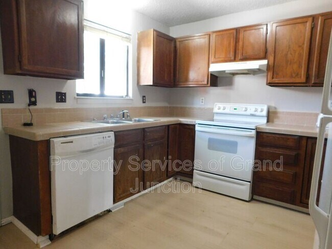 Building Photo - 1805 Aspen St
