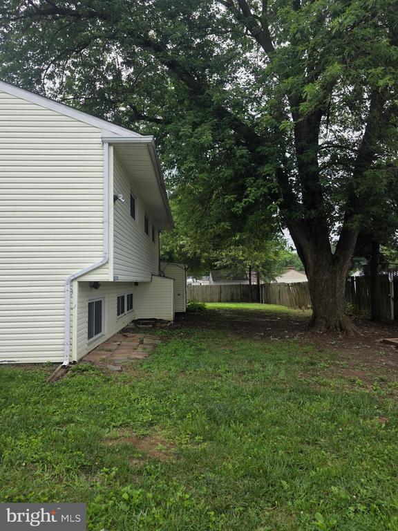 Building Photo - 7 Todd Ln