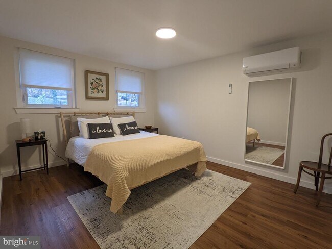 Building Photo - 26 Forest Hill Dr