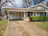 Building Photo - 3 bedroom 1 bathroom