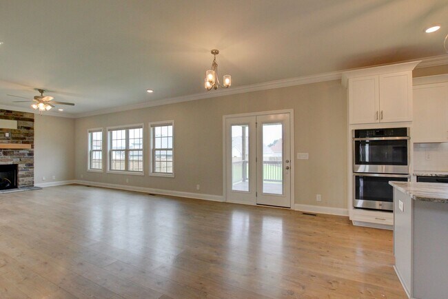 Building Photo - 230 Cotoneaster Ln