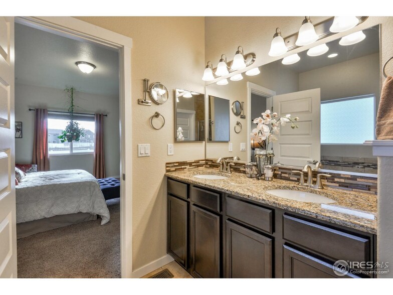 Building Photo - 2980 Hydra Dr